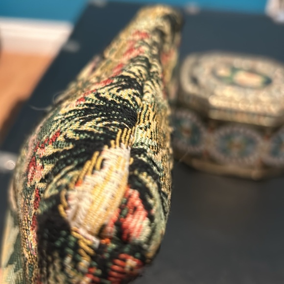 Vintage Tapestry kiss lock Pouch/case - Picture 5 of 14